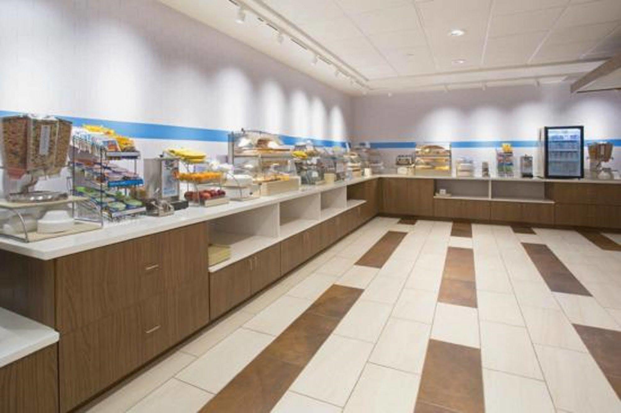 Holiday Inn Express Hotel & Suites Athens By Ihg Eksteriør billede
